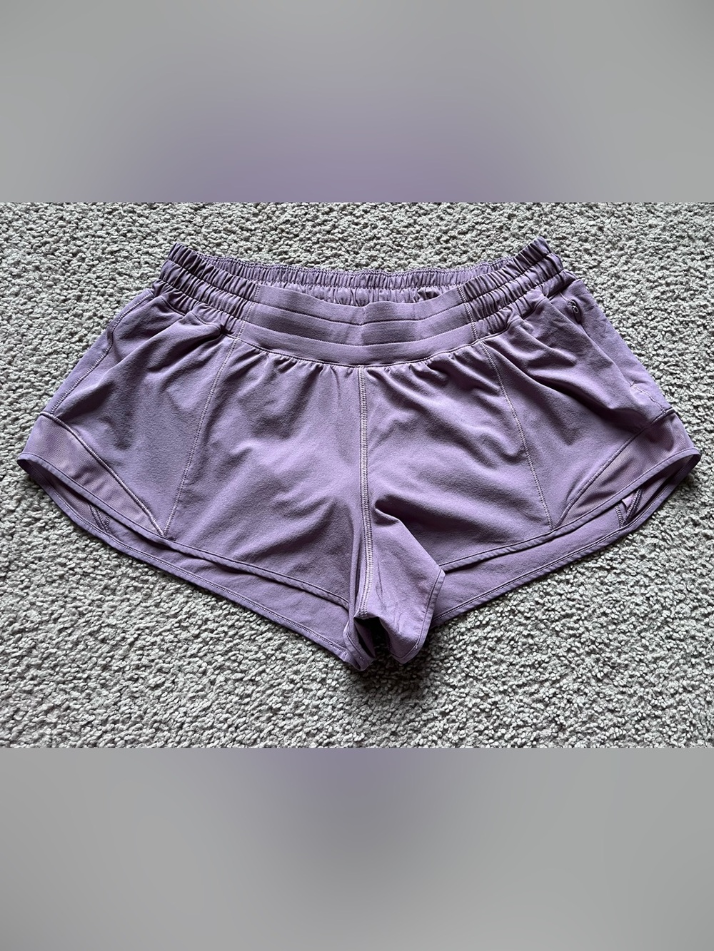 Lululemon Hotty Hot Low-Rise Lined Short 2.5" Lilac Play Lavander Size 10